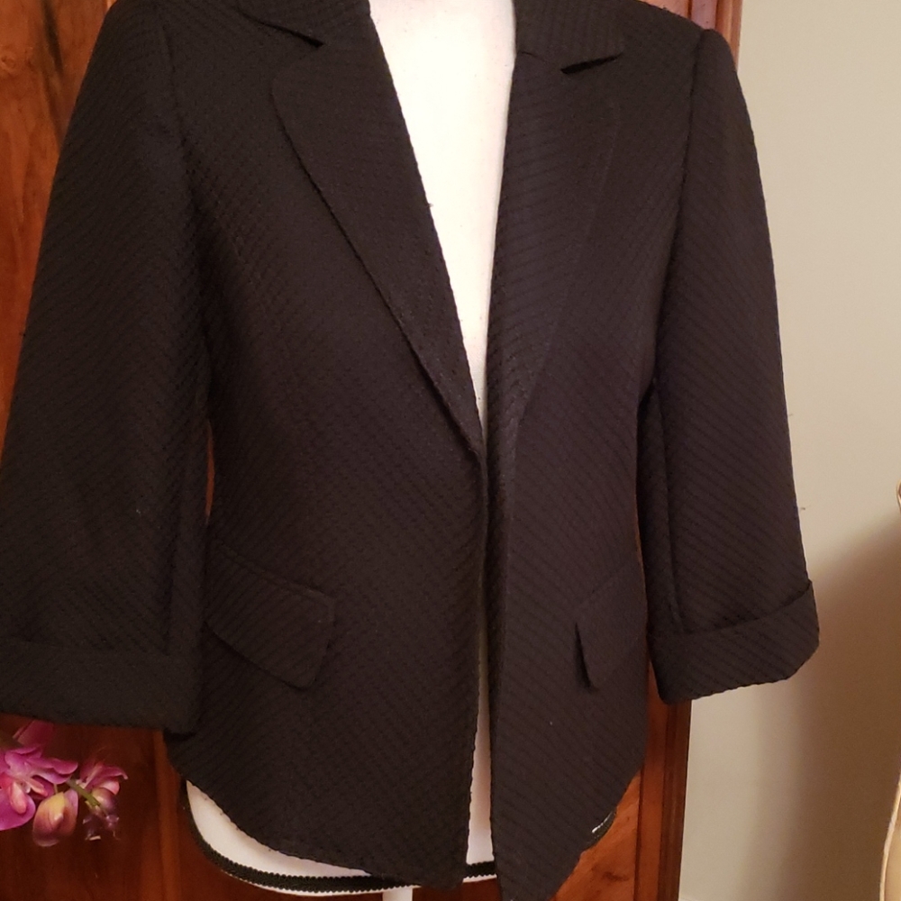 FIRST OPTION BLACK CROPPED JACKET